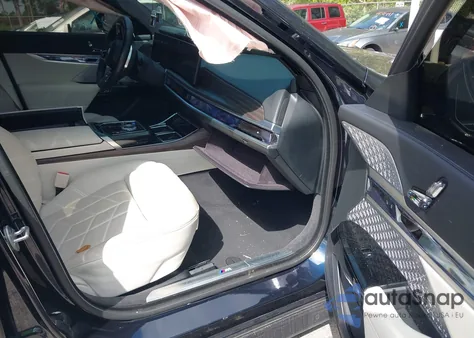 2024 BMW I7 xDrive60 from USA, damaged, VIN WBY53EJ08RCP78310